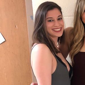 Meet your Posher, Becca
